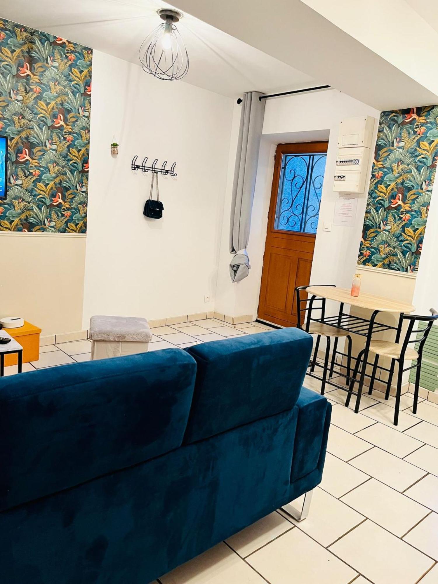 Duplex Charmant Au Coeur De Levroux Екстериор снимка