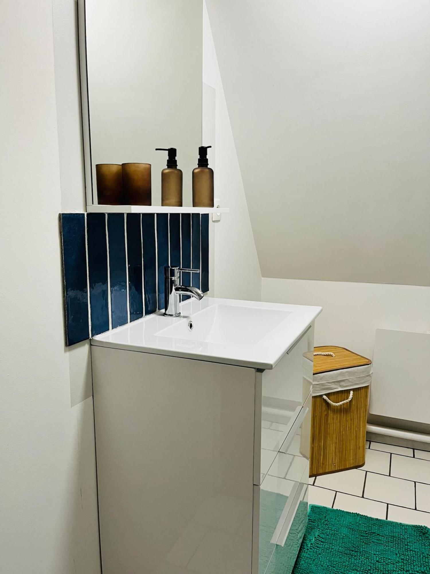Duplex Charmant Au Coeur De Levroux Екстериор снимка